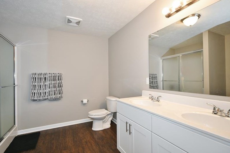 305 Everest Cir, Houston PA  15342 exterior