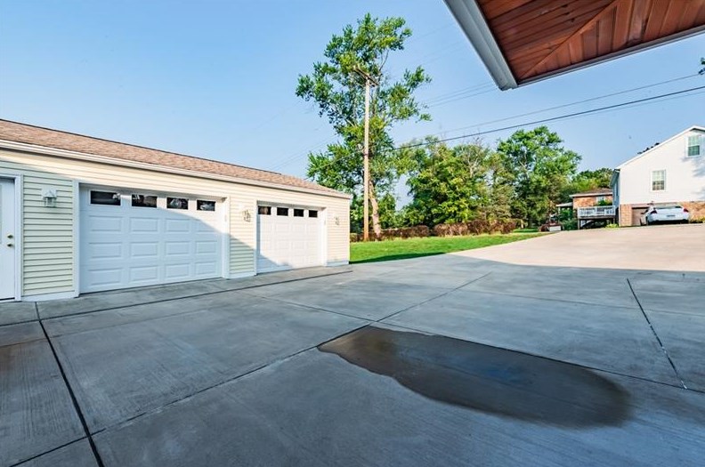 1702 Payne St, North Versailles PA  15137-2631 exterior