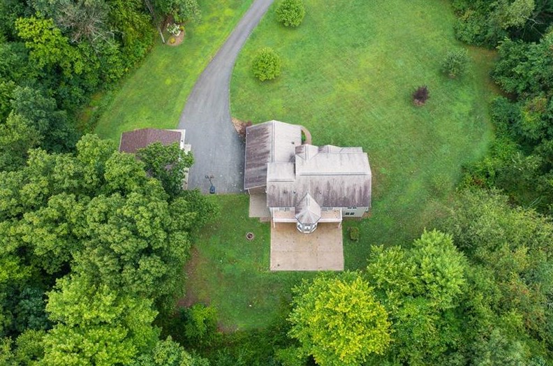 215 Buttercup Ln, Beaver Falls PA  15010-5150 exterior