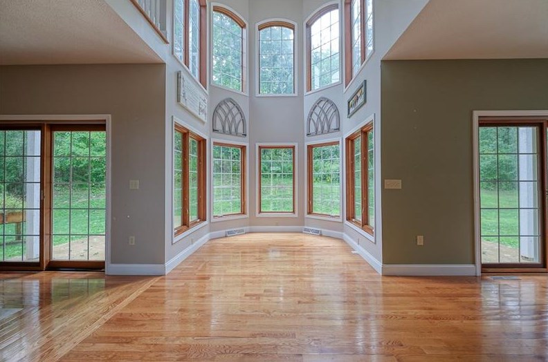 215 Buttercup Ln, Beaver Falls PA  15010-5150 exterior