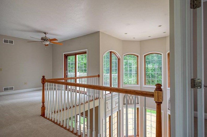 215 Buttercup Ln, Beaver Falls PA  15010-5150 exterior