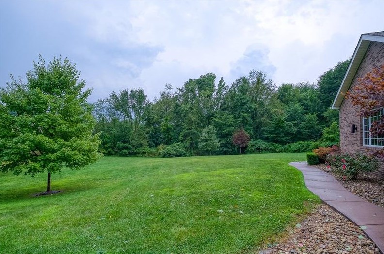 215 Buttercup Ln, Beaver Falls PA  15010-5150 exterior