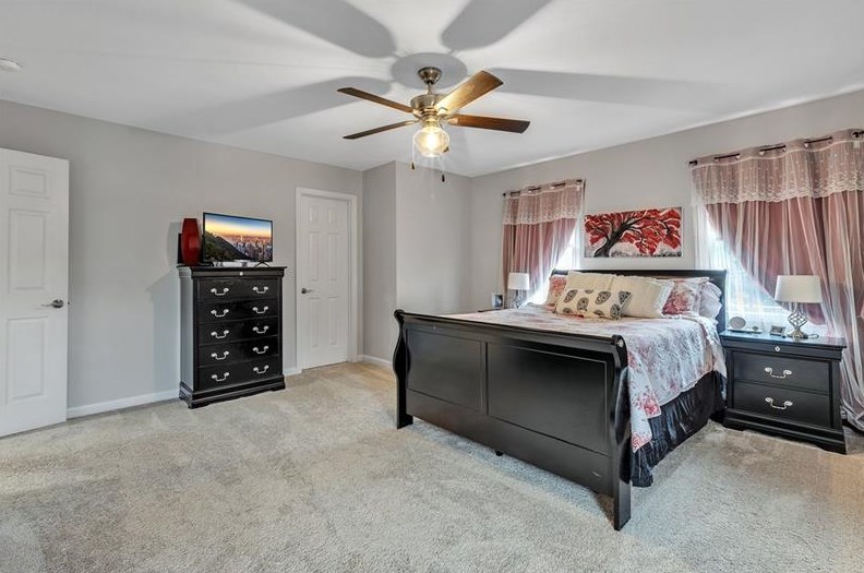 115 Hemlock Way, Ellwood City PA  16117-5529 exterior