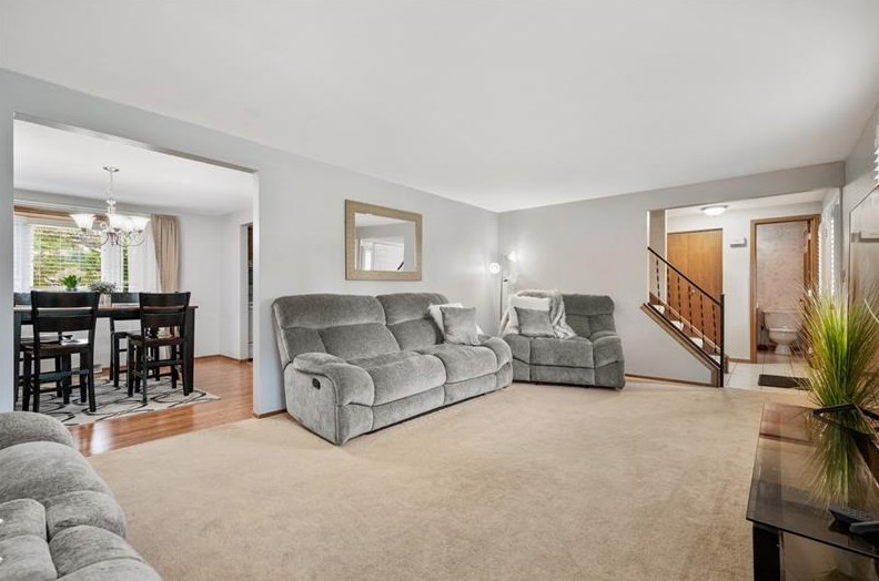 420 Franklin Heights Dr, Monroeville PA  15146-1036 exterior