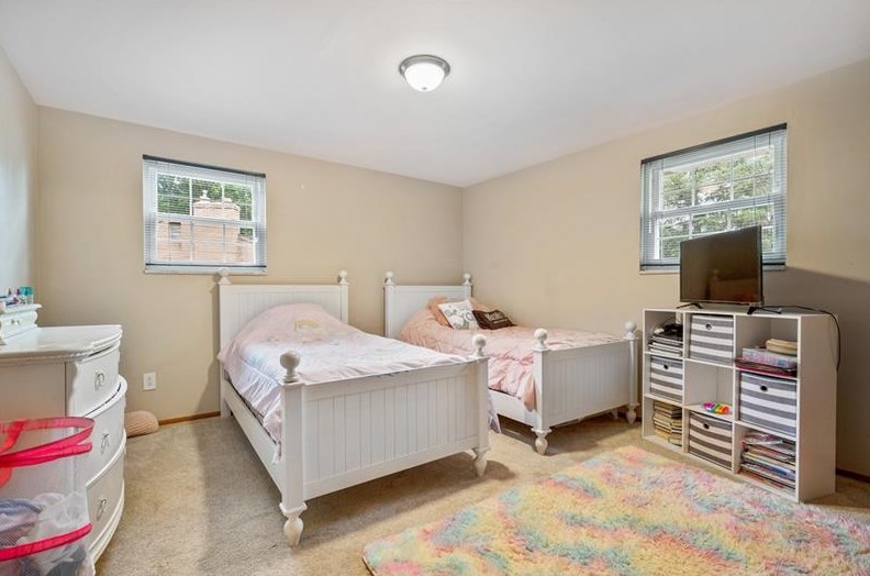 420 Franklin Heights Dr, Monroeville PA  15146-1036 exterior