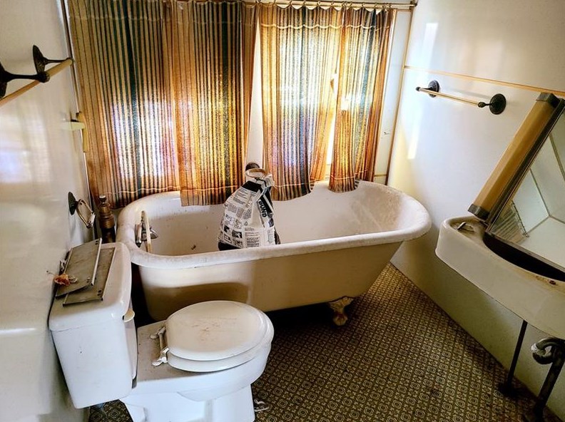 300 Shirls Ave, Washington PA  15301-4142 exterior