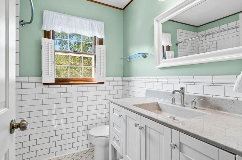 30 Fieldstone Pl, Zelienople PA  16063-9313 exterior