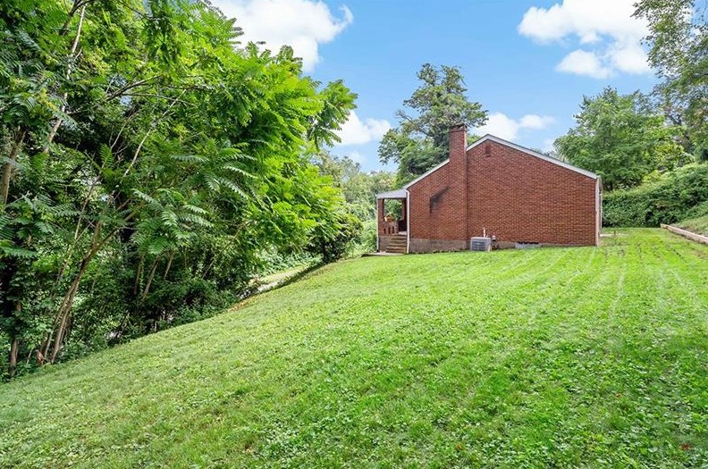 420 Penn Ave, North Versailles PA  15137-2809 exterior