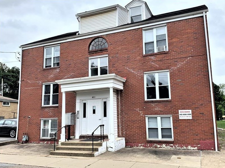 401 Franklin Ave, Collier Township PA  15106-3279 exterior