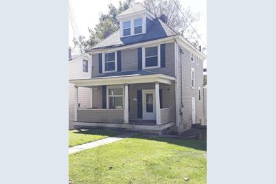 1105 Lakewood St - Photo 1