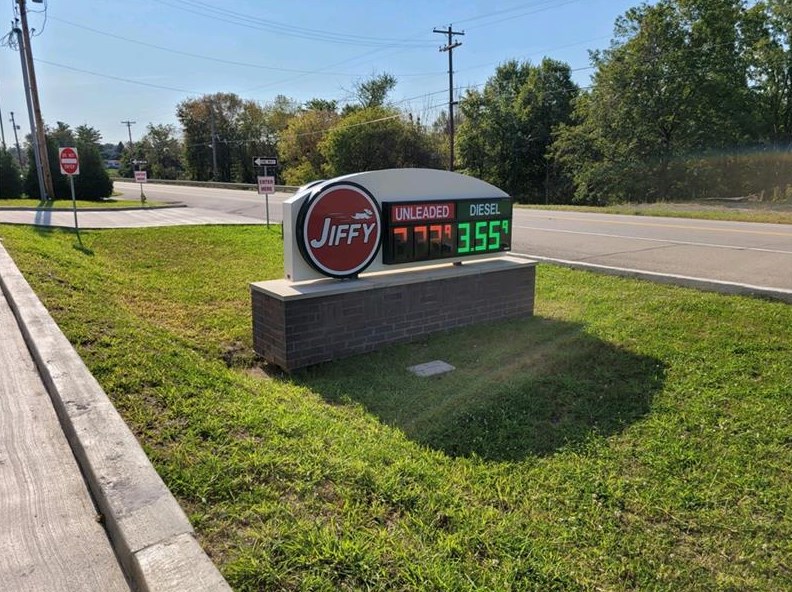 1701 Main Street Ext, Butler PA  16001-1327 exterior