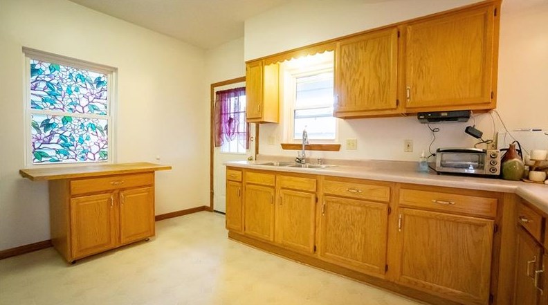 421 Wayne St, Butler PA 16001-5851 exterior