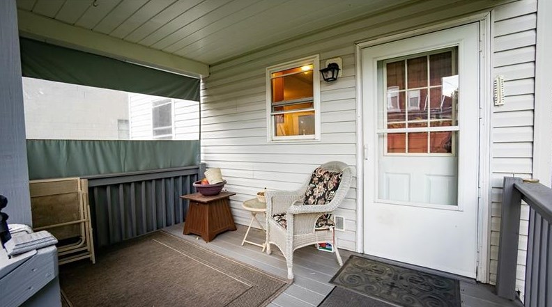 421 Wayne St, Butler PA 16001-5851 exterior