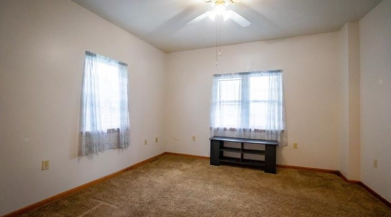 421 Wayne St, Butler PA 16001-5851 exterior