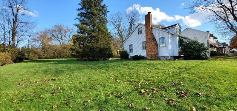 761 Massachusetts St, Ellwood City PA  16117-1428 exterior