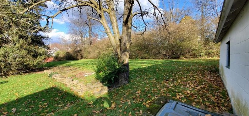 761 Massachusetts St, Ellwood City PA  16117-1430 exterior