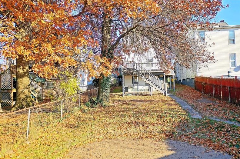 1139 Arch St, Washington PA 15301-1929 exterior