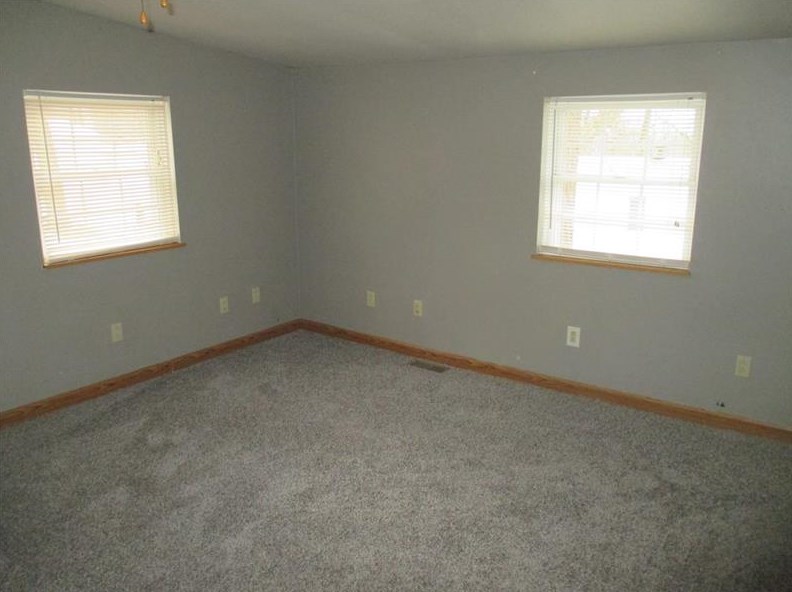 160 Keystone Dr, Indiana PA  15701-1527 exterior