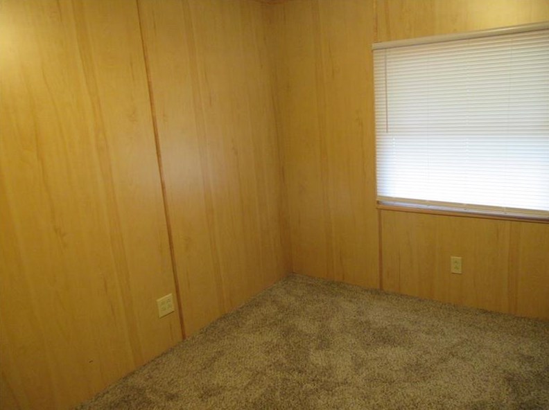 160 Keystone Dr, Indiana PA  15701-1527 exterior