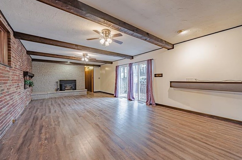 404 Brunner Dr, Monroeville PA 15146-1320 exterior