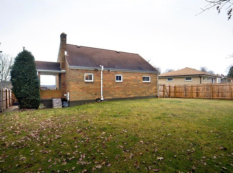 4728 Bert Dr, Monroeville PA 15146-3609 exterior