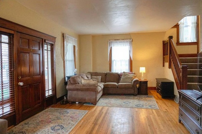 226 Oakvale Blvd, Butler PA 16001-3532 exterior