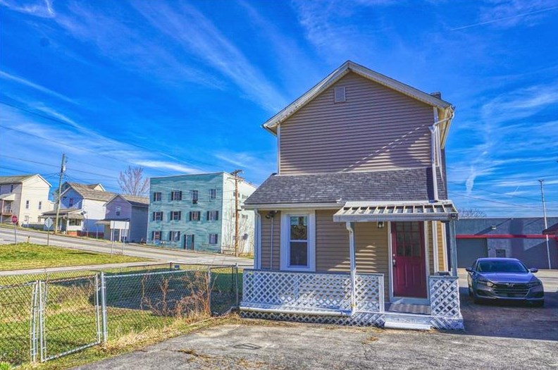 200 Hansen Ave, Butler PA 16001-5637 exterior