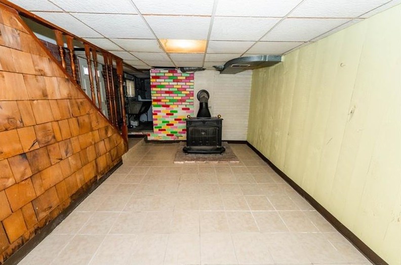 1321 Gompers Ave, Indiana PA  15701-2554 exterior