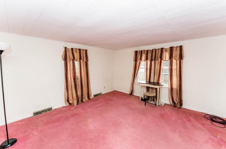 1321 Gompers Ave, Indiana PA  15701-2554 exterior