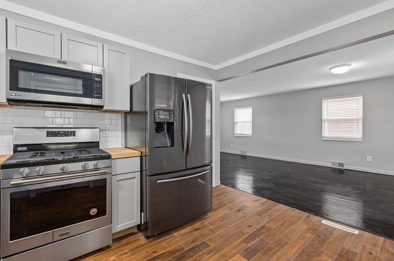 4118 Jordan St, South Heights PA  15081 exterior