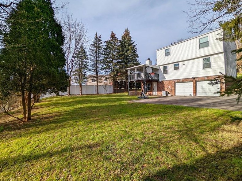 1188 Lindsay Rd, Collier Township PA 15106-4208 exterior