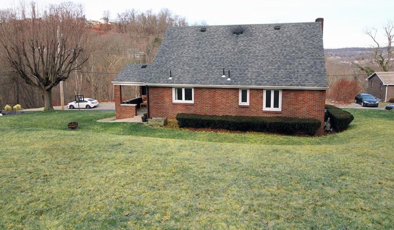 412 London Ave, North Versailles PA 15137-2802 exterior