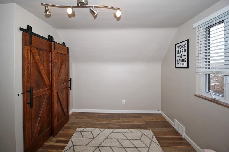 412 London Ave, North Versailles PA 15137-2802 exterior