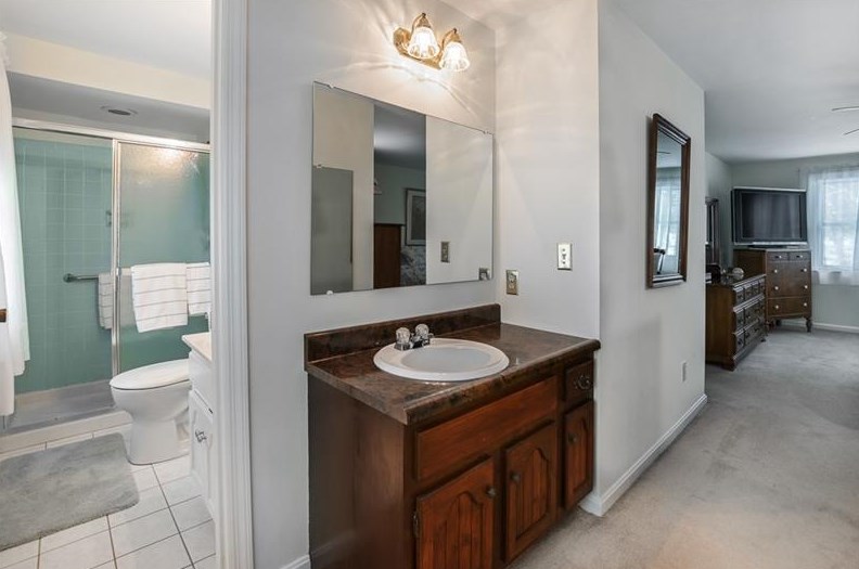 2107 Coventry Dr, Allison Park PA 15101-3361 exterior