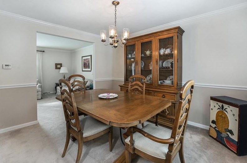 2107 Coventry Dr, Allison Park PA 15101-3361 exterior