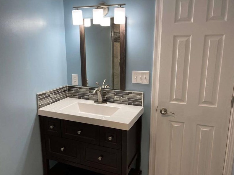 1207 Holy Cross Dr, Monroeville PA  15146-4849 exterior