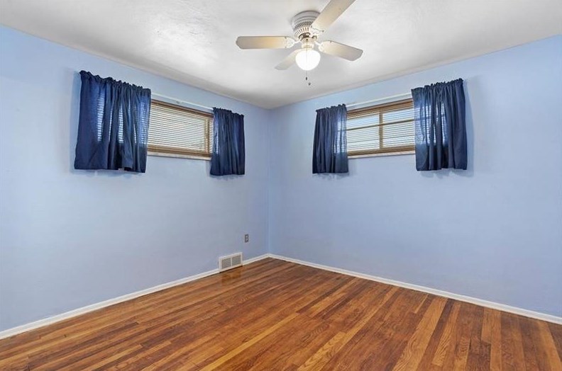 553 Lindsay Rd, Collier Township PA 15106-3849 exterior