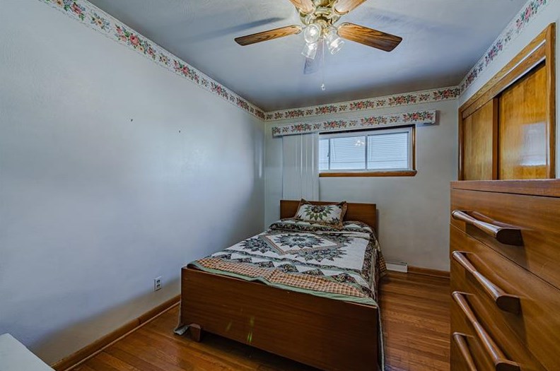 19 3rd St, Youngwood PA  15697-1607 exterior