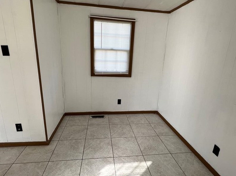 664 Banetown Rd, Washington PA 15301-6432 exterior