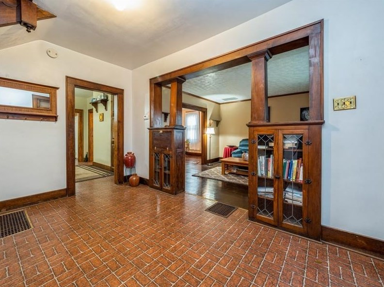 800 Allison Ave, Washington PA  15301-3804 exterior