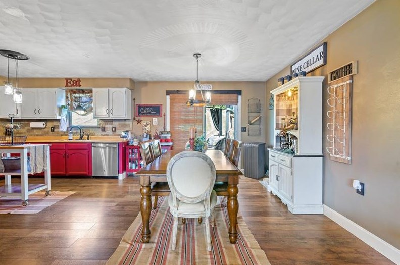 1595 Bedillion Rd, Washington PA 15301-9242 exterior