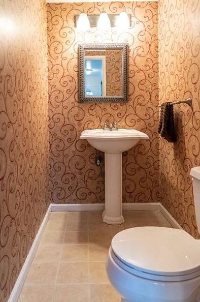 314 College Park Dr, Moon Twp PA  15108-2312 exterior