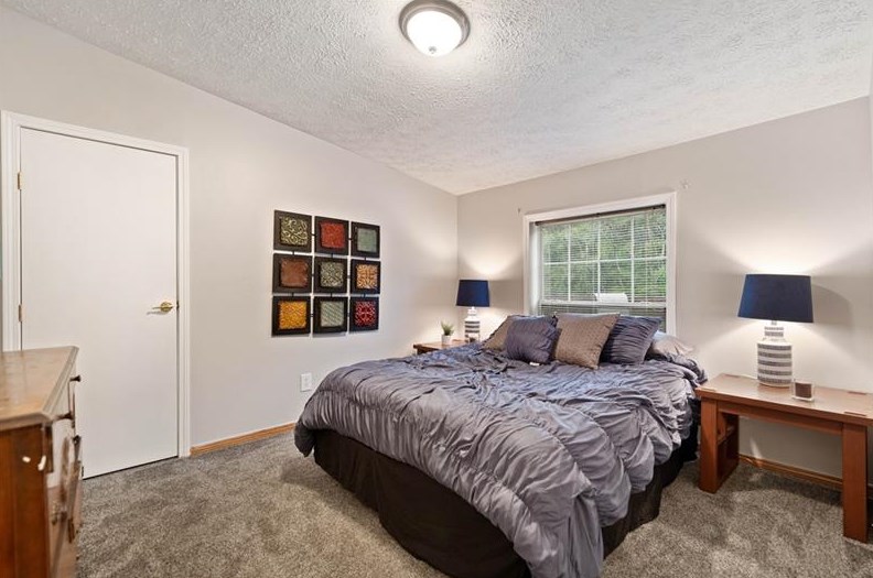 640 Lakeview Dr, Washington PA 15301-3014 exterior