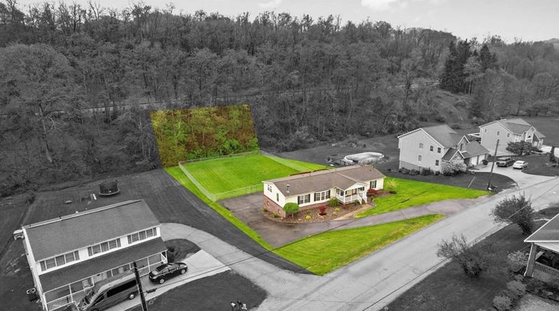 640 Lakeview Dr, Washington PA 15301-3014 exterior