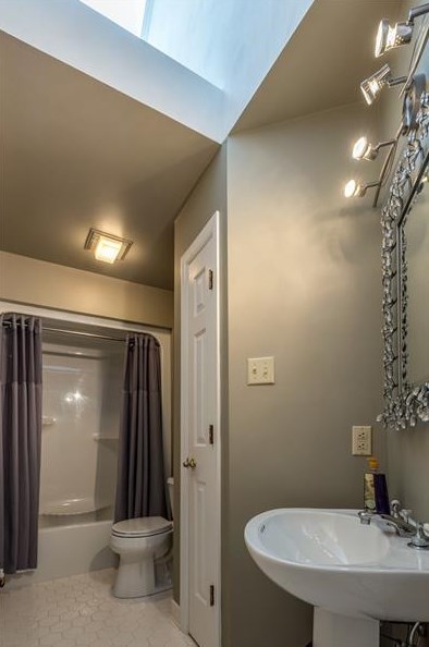 313 Red Oak Ct, Monroeville PA 15146-3107 exterior