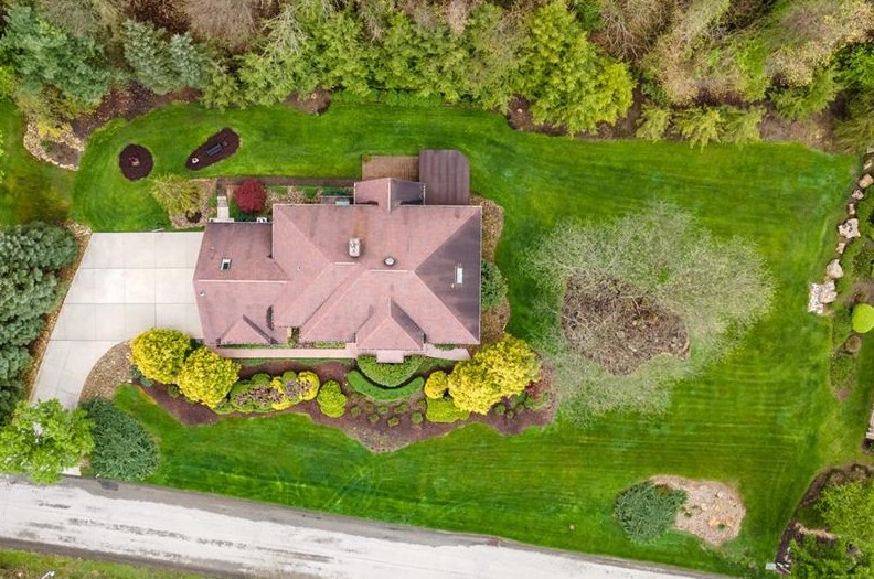 313 Red Oak Ct, Monroeville PA 15146-3107 exterior