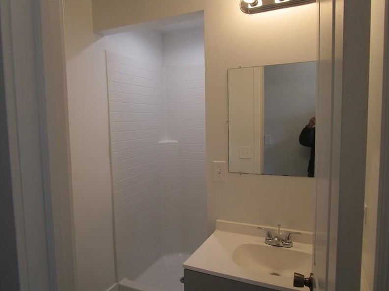 222 Oakvale Blvd, Butler PA 16001-3532 exterior