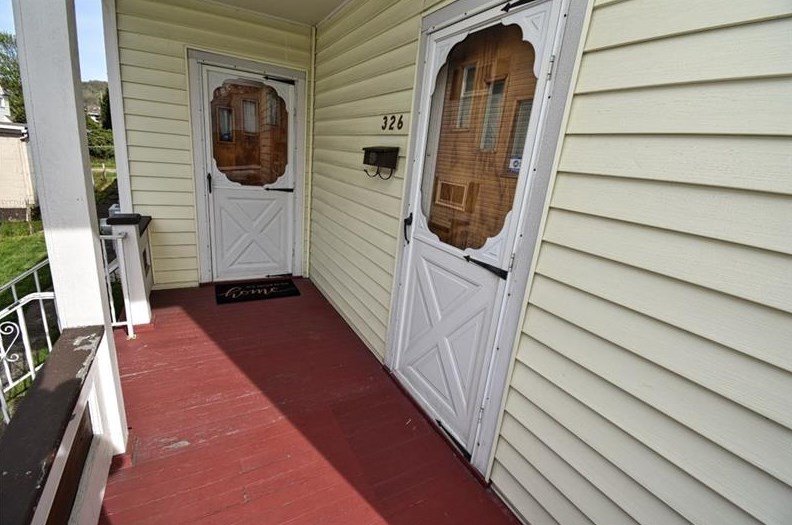 326 Union St, California PA  15419-1141 exterior