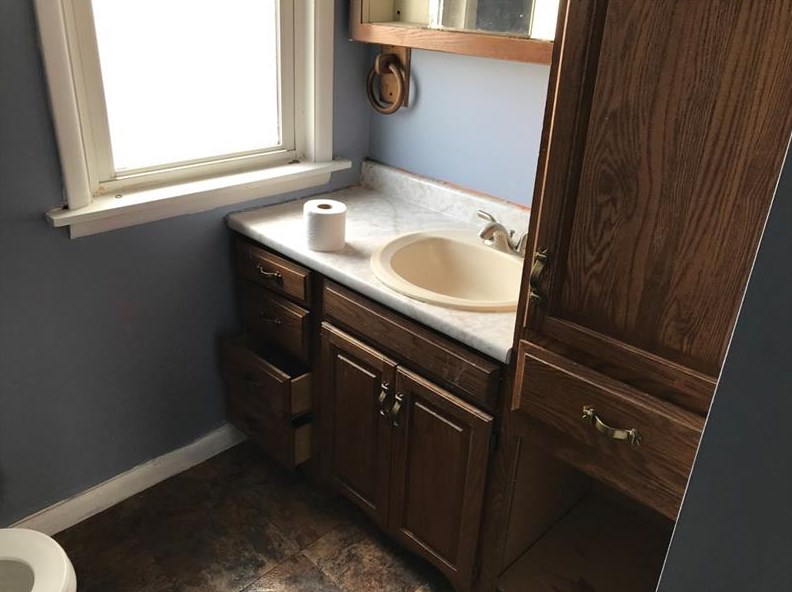 308 Spg Ave, Ellwood City PA  16117-2335 exterior