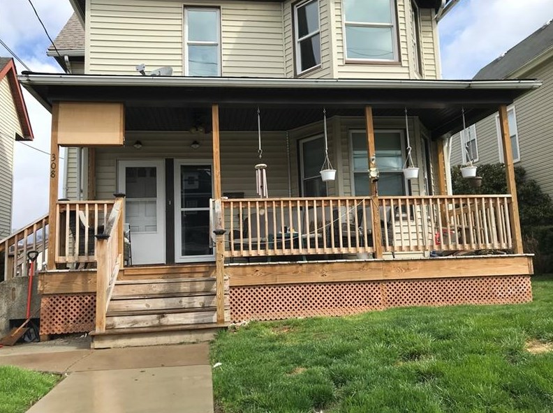 308 Spring Ave, Ellwood City PA  16117-8606 exterior